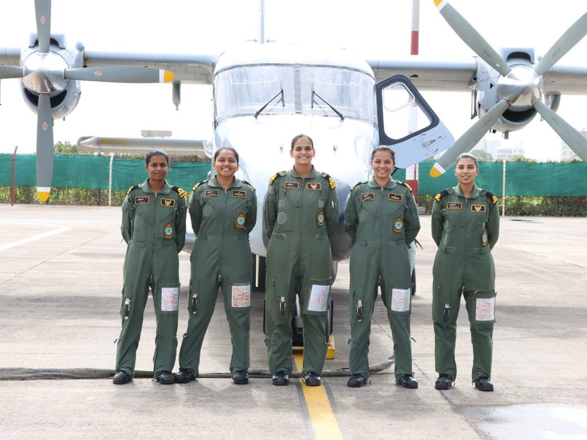 भारतीय नौसेना की ऑल वुमन एयरक्रू ने रचा इतिहास, पूरा किया पहला सर्व-महिला स्वतंत्र समुद्री टोही और निगरानी मिशन