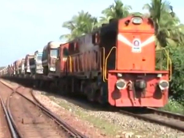 Indian Railways Increases Advance Reservation Period of Special Trains