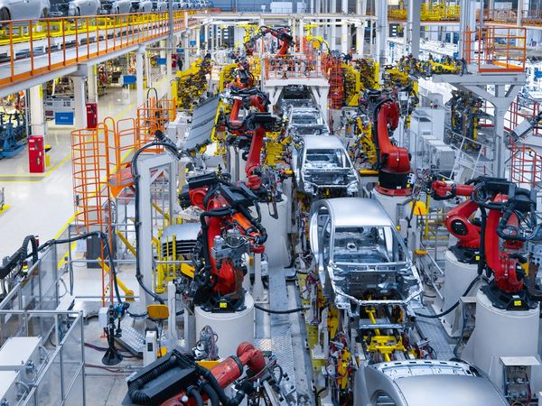 Industrial production grew by 0.4 percent in December 2021, manufacturing sector fell by 0.1 percent