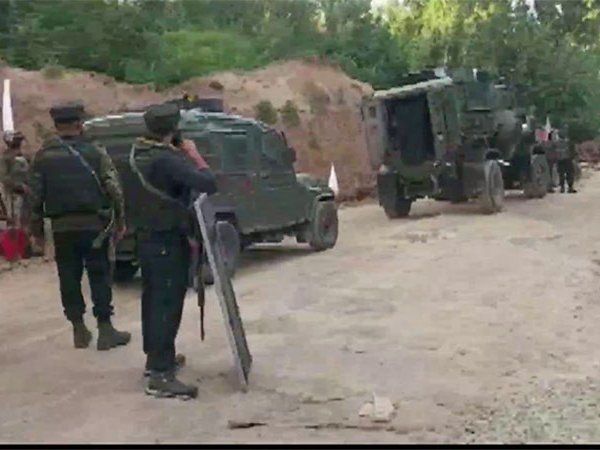 Shopian Encounter:जम्मू-कश्मीर के शोपियां में मुठभेड़ में 2 लश्कर-ए-तैयबा के आतंकवादी मारे गए