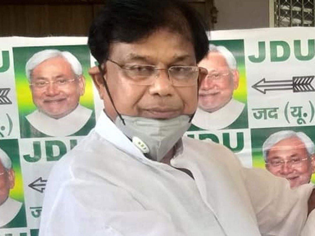 Bihar:राष्ट्रगान भी सही से नहीं गा सके बिहार के शिक्षा मंत्री मेवालाल, आरजेडी ने शेयर किया वीडियो
