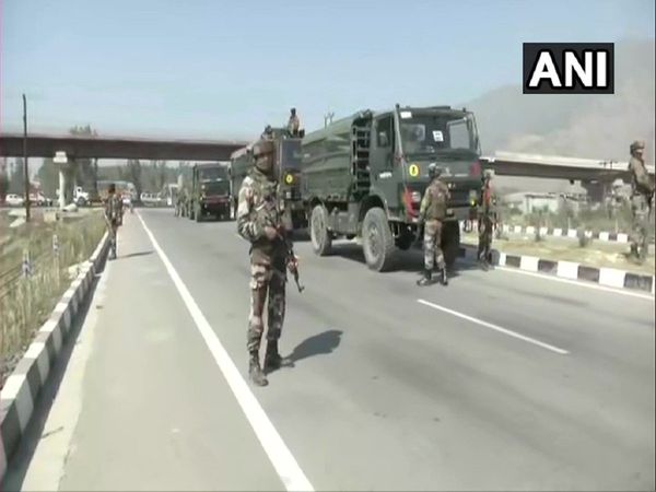 Jammu and Kashmir Two CRPF jawans lost their lives after terrorists attack at Pampore bypass