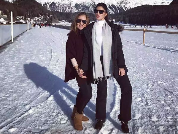 Jacqueline Fernandez Mother