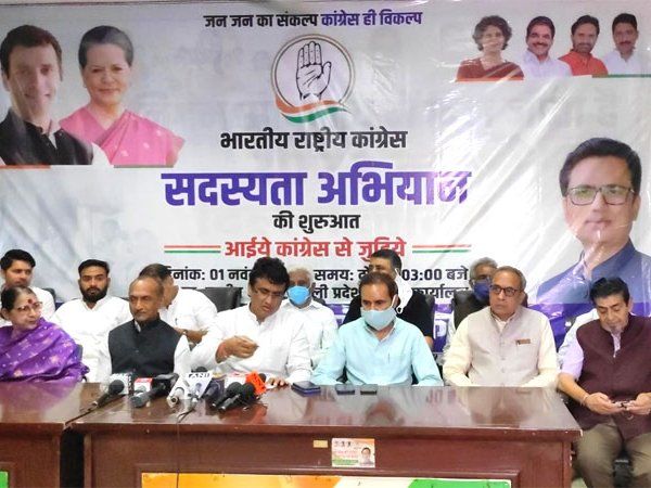 जगदीश टाइटलर पर फिर मचा बवाल, दिल्ली कांग्रेस के मंच पर आए नजर