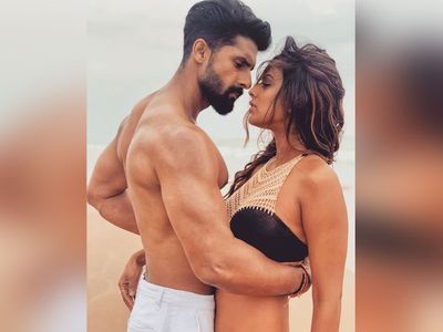 Nia Sharma, Ravi Dubey