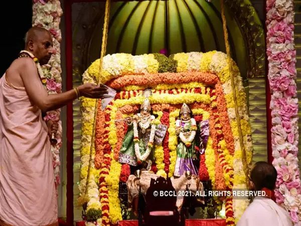 'Tum bin Mein Nahi', read an emotional poem on Shri Krishna Janmashtami