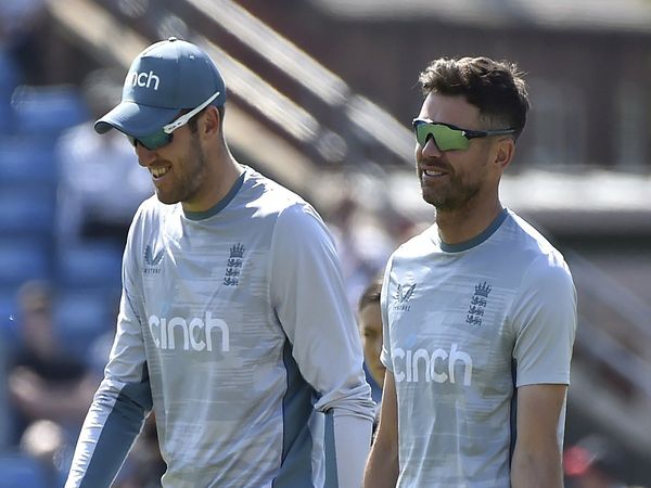 Jamie-Overton-James-Anderson