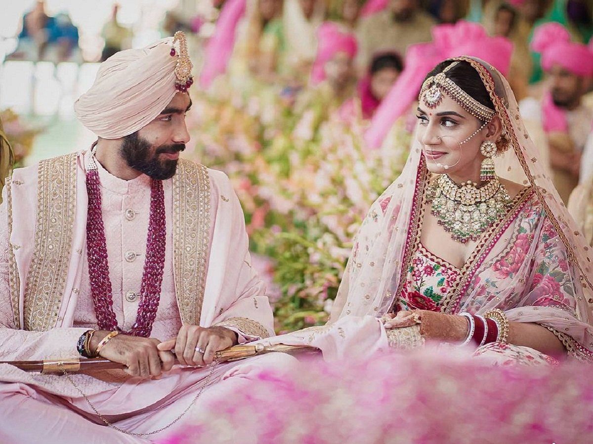 जसप्रीत बुमराह ने संजना गणेशन संग रचाई शादी, सामने आईं ये खूबसूरत तस्वीरें
