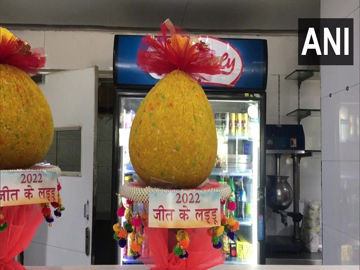 Punjab: पंजाब में बनने लगे हैं 'जीत के लड्डू', नतीजे आने से पहले ही राजनीतिक दलों ने दिए ऑर्डर