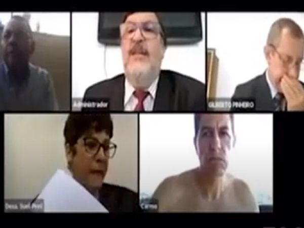 Topless Judg while court hearing