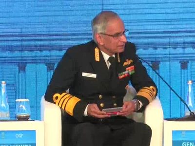 China:भारतीय महासागर में चीन की गतिविधियां बढ़ रही हैं- नेवी चीफ करमबीर सिंह ने किया अगाह China:भारतीय महासागर में चीन की गतिविधियां बढ़ रही हैं- नेवी चीफ करमबीर सिंह ने किया अगाह
