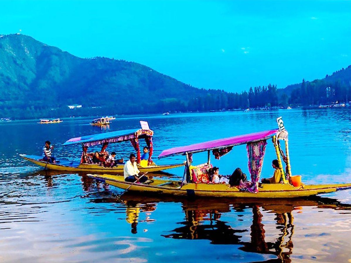 J&K:जम्मू-कश्मीर में अनुच्छेद 370 हटने के बाद बाहर के इतने लोगों ने खरीदी प्रॉपर्टी