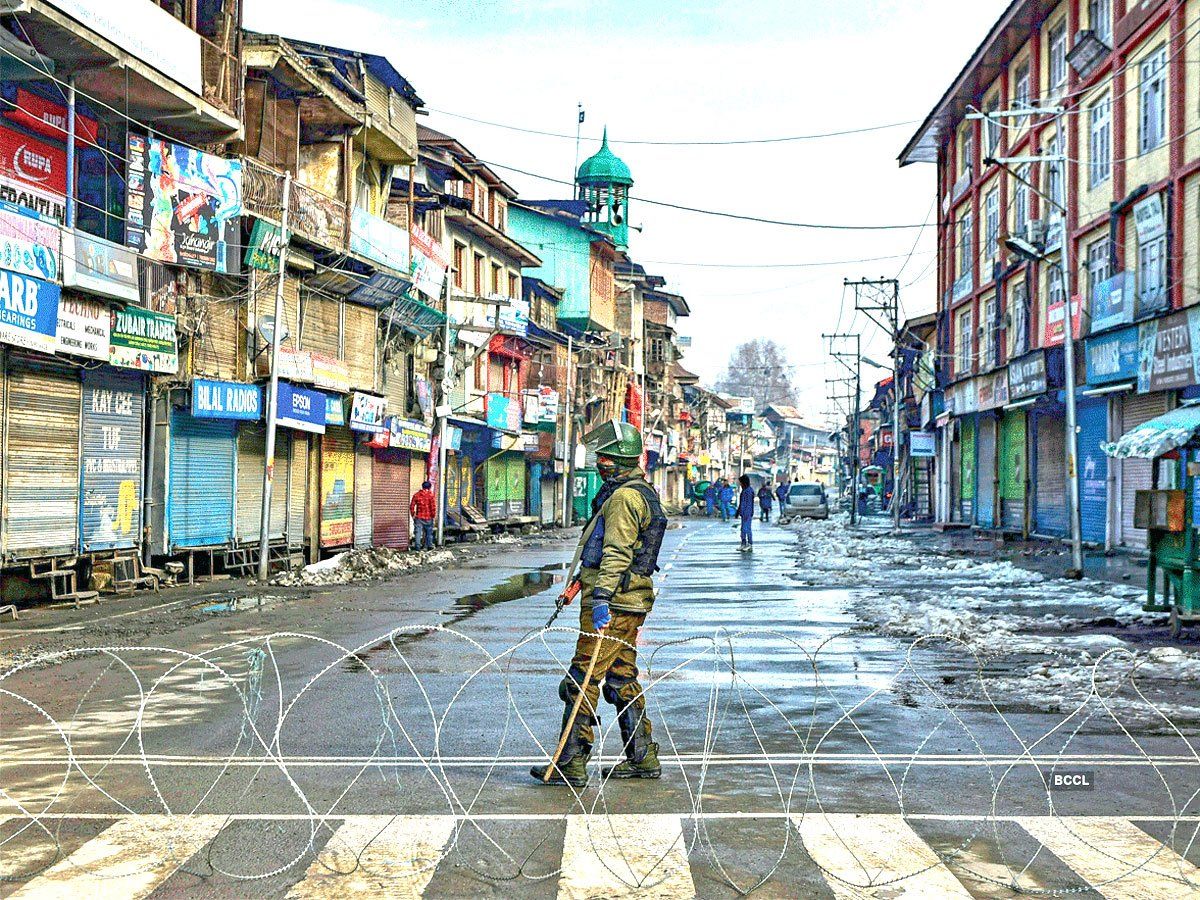 Corona Curfew:कोरोना मामलों के चलते जम्मू-कश्मीर में 'कोरोना कर्फ्यू' अब 17 मई तक रहेगा लागू
