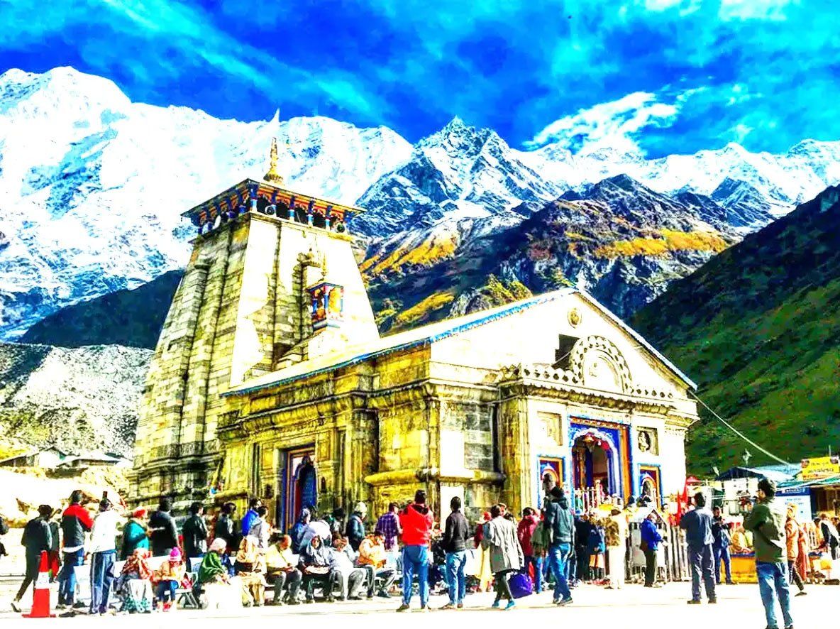 Kedarnath Temple: खुल गए केदारनाथ मंदिर के कपाट, प्रधानमंत्री मोदी की ओर से हुई पहली पूजा-VIDEO