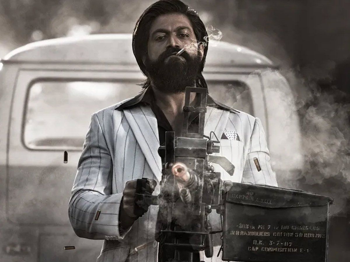KGF 2 Box Office Collection Day 10: ट्रिपल सेंचुरी से केवल दो कदम दूर केजीएफ चैप्टर 2, दस दिन में तोड़ा बाहुबली 2 का ये रिकॉर्ड