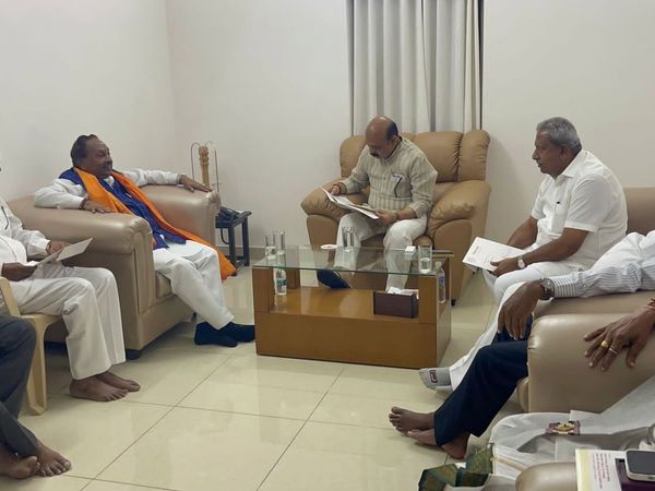 Contractor Santosh Patil suicide case: Karnataka minister KS Eshwarappa resigns