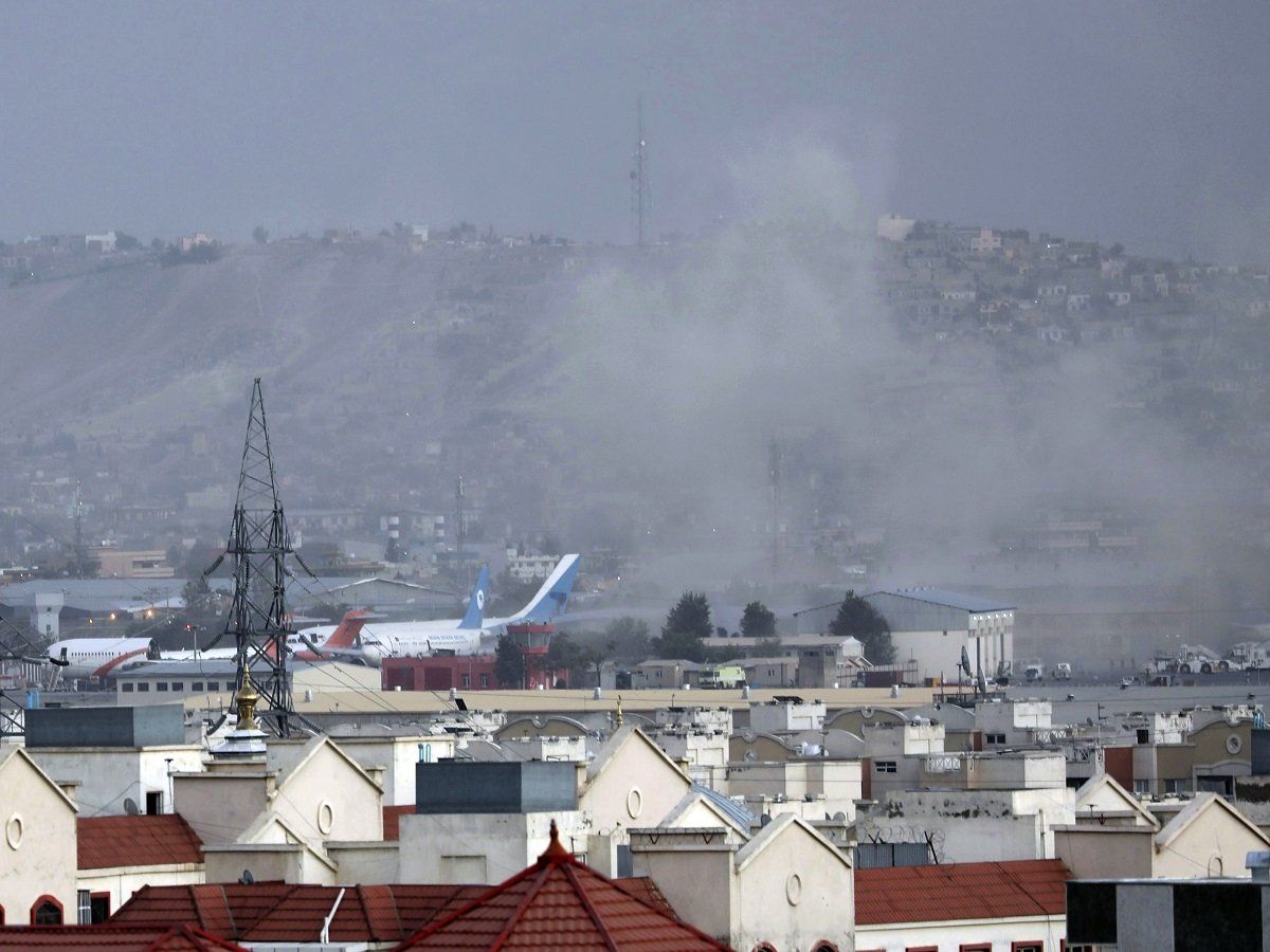 Kabul Airport Blast: काबुल धमाके में 12 अमेरिकी सैनिकों सहित 72 की मौत, IS के खोरासन गुट ने ली जिम्मेदारी