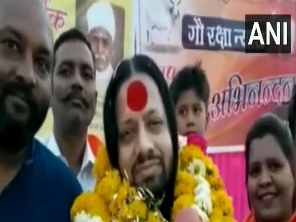 Kalicharan Maharaj Says I stand firm on the statement made about Mahatma Gandhi, I salute Nathuram Godse