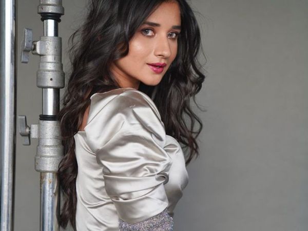 Kanika Mann Hot Look, See Here Pictures