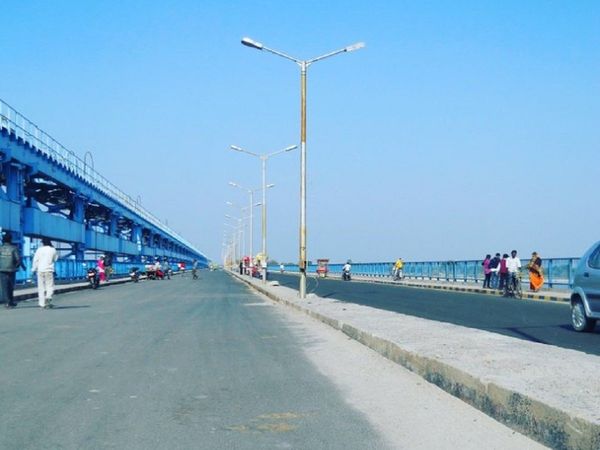 Kanpur Road Accident