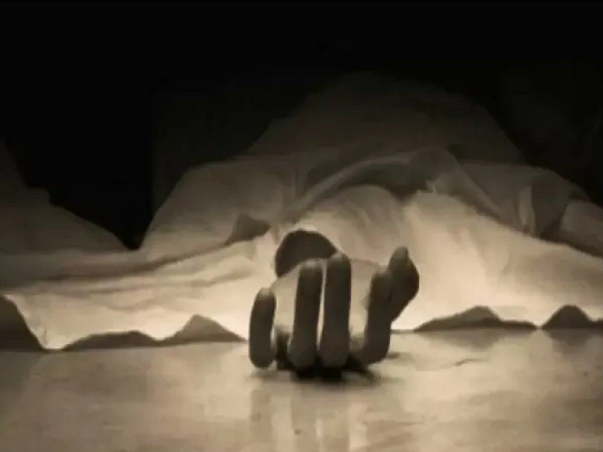 कानपुर में आत्महत्या का खौफनाक मामला, रेलवे इंजीनियर ने फांसी लगाकर दी जान, सुसाइड नोट पढ़ भर आएंगी आंखें