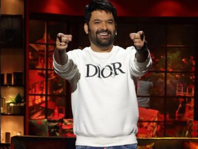 a fan requested kapil sharma to provide him and his family a chance to see comedian's live performance, kapil sharma fulfills dream of his fan a fan requested kapil sharma to provide him and his family a chance to see comedian's live performance, kapil sharma fulfills dream of his fan