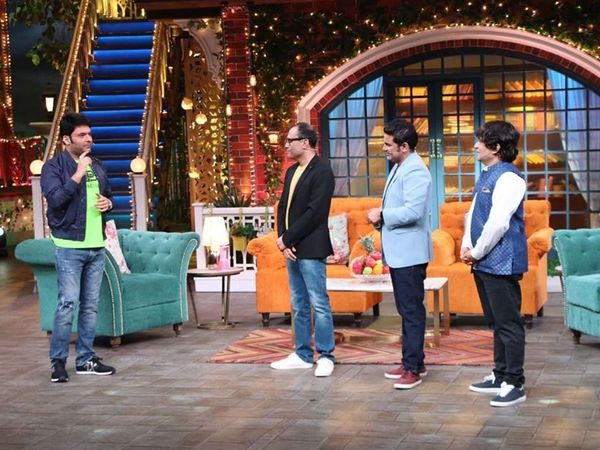 Manoj muntashir reveals about Love life in The Kapil sharma Show 