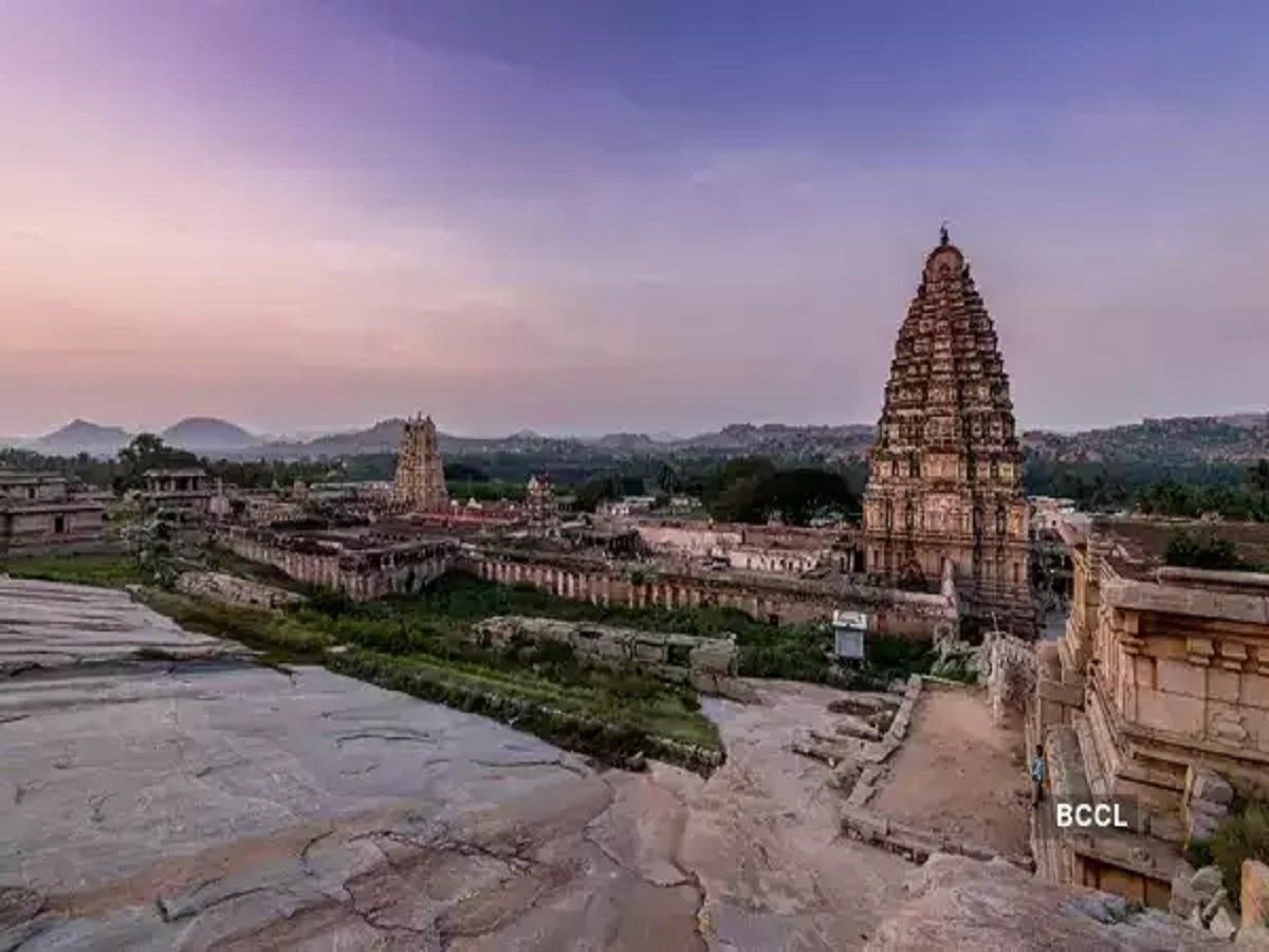 कर्नाटक के मंदिरों में लागू होगा ड्रेस कोड? सरकारी निकाय जल्द ही सामने रखेगा सिफारिशें
