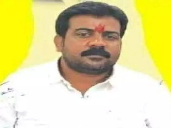 Katihar mayor Shivraj Paswan shot dead by bike-borne assailants