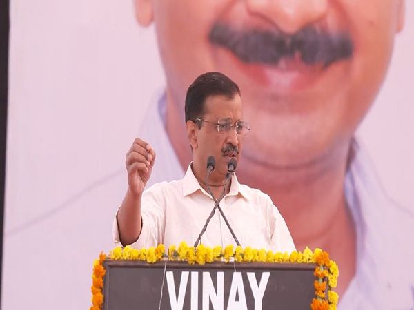UP Election 2022 Arvind Kejriwal lashed out at Kumar Vishwas in Lucknow Rally
