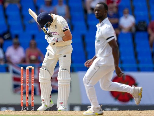 Kemar Roach Uproots Joe Root