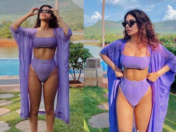Khushi Kapoor Bikini Photos