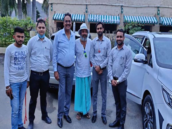 Kia Carnival Ajay Jadeja