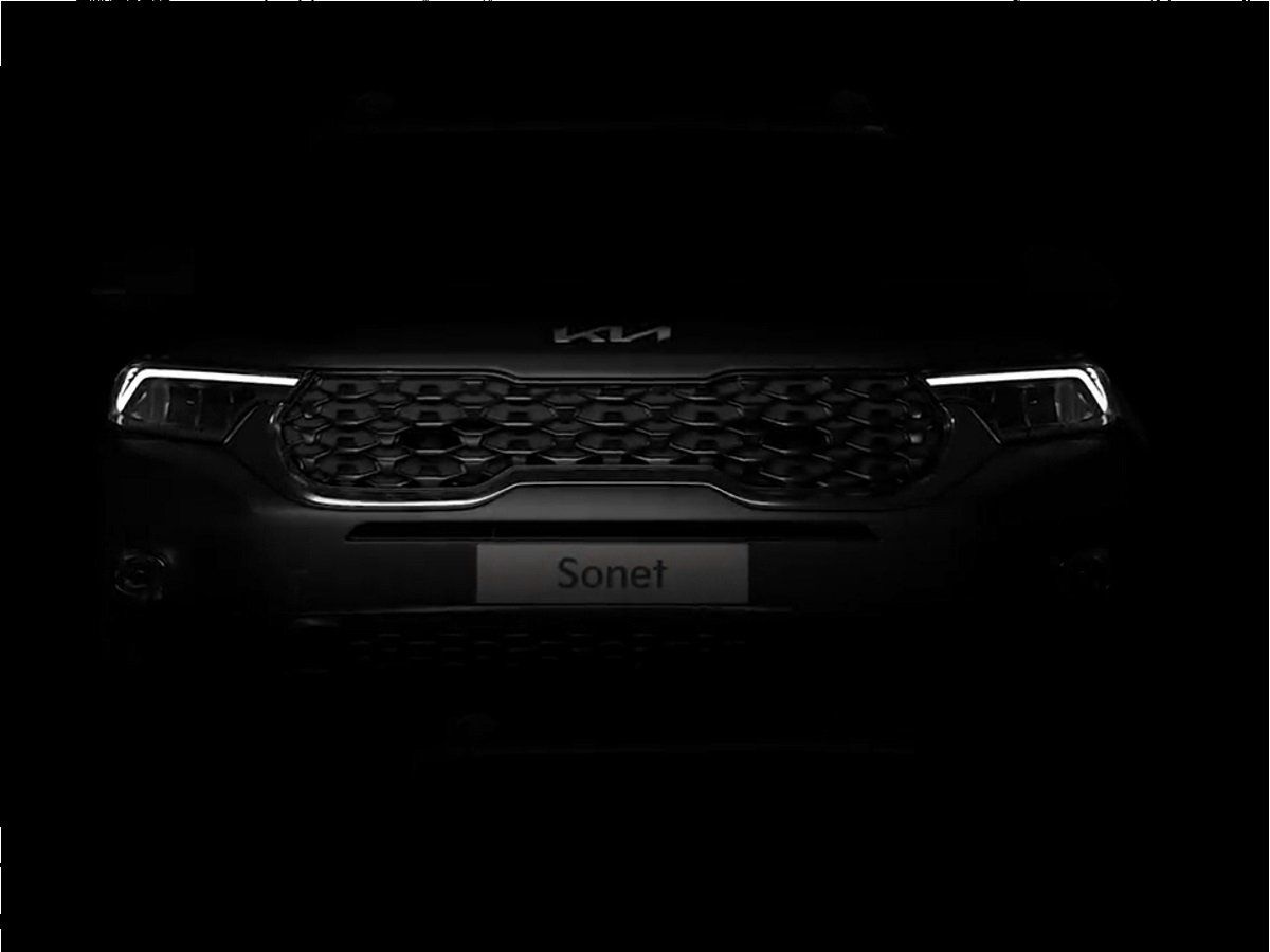 इस किफायती कॉम्पैक्ट SUV का नया वेरिएंट लॉन्च को तैयार, जानें स्टैंडर्ड मॉडल से कितनी अलग