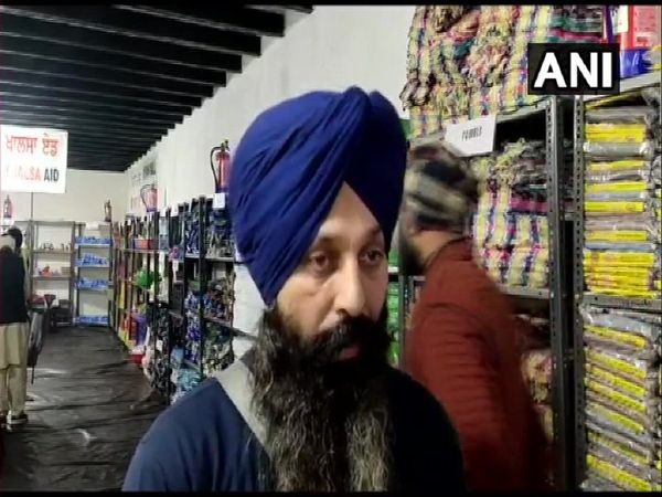 Delhi Khalsa Aid has set up Kisan Mall at Tikri border to provide items of daily use for free to farmers