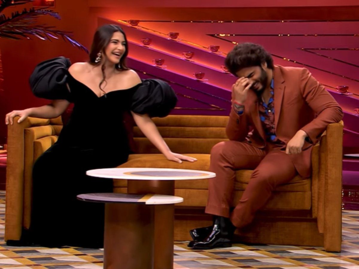 सोनम कपूर से करण जौहर ने पूछा 'आपकी कितनी दोस्तों के साथ सो चुके हैं अर्जुन कपूर', एक्ट्रेस ने दिया ये जवाब