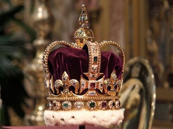 Not only Kohinoor, these valuables were also stolen or robbed and taken to Britain by the British, there is a demand to return them