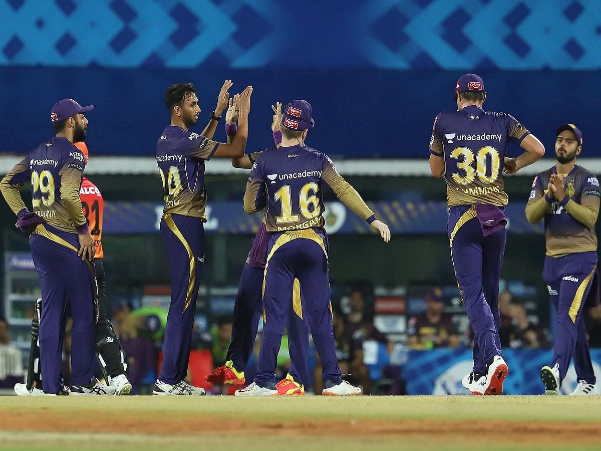 IPL 2021 के पहले मैच में कोलकाता नाइट राइडर्स ने जमाया अनोखा 'शतक', 5 फ्रेंचाइजी लटकी पड़ी