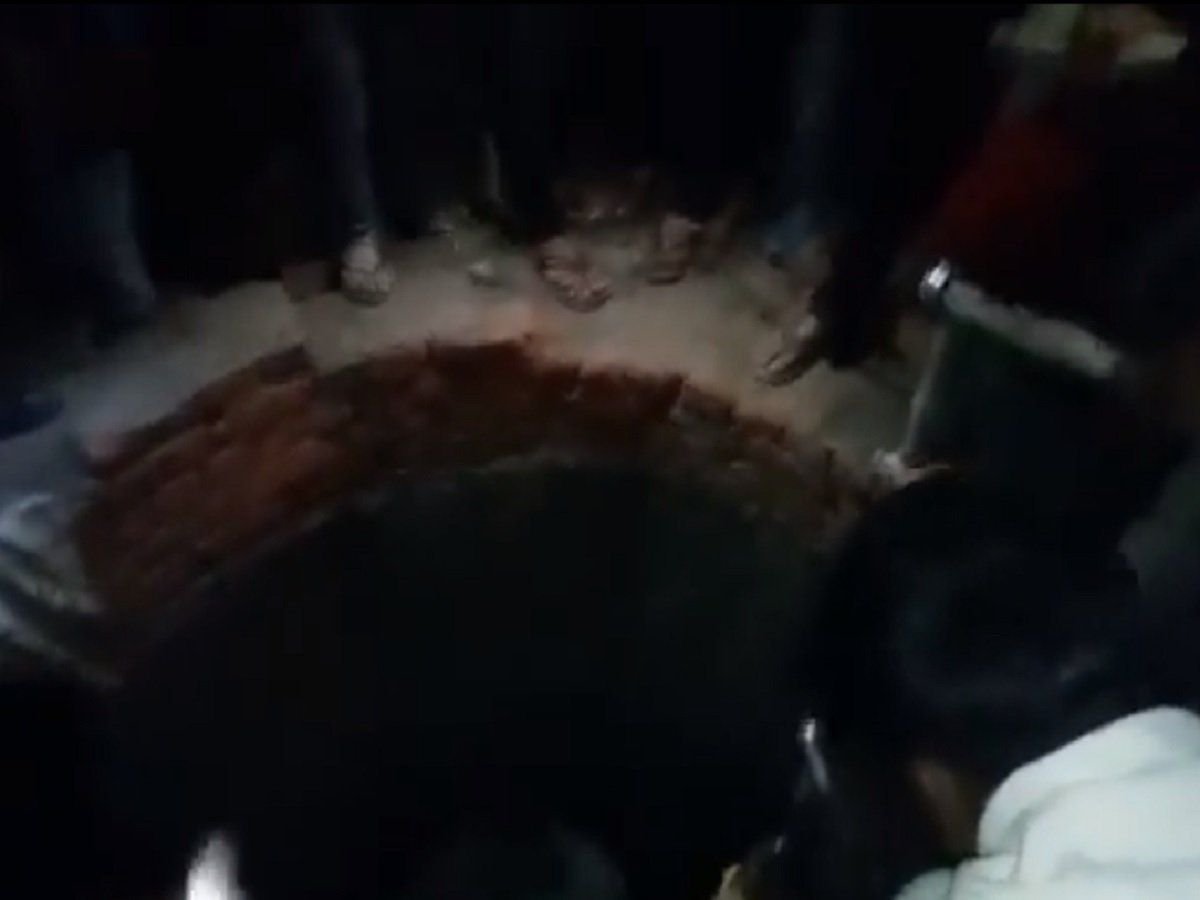 UP: कुशीनगर में बड़ा हादसा, चल रही थी हल्दी की रस्म, कुएं में गिरने से हो गई 13 की मौत