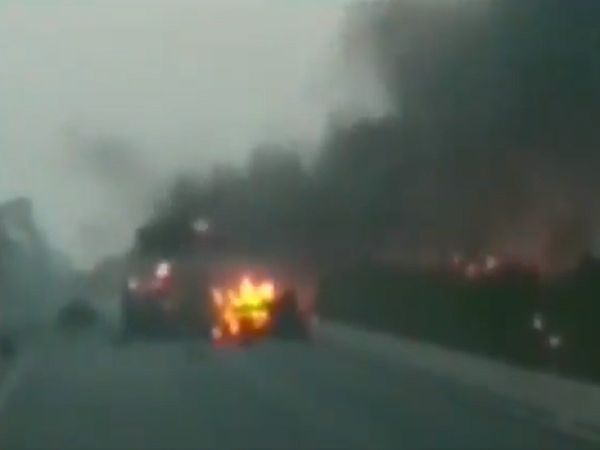 Heavy fire in the cylinder-laden truck in Gujarat's Surat children narrowly escaped