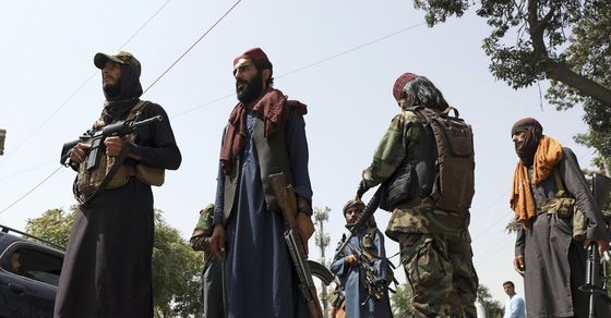 Indian Diplomats in Kabul |  Taliban escorted Indian diplomats in Kabul at midnight, Taliban fighters escorted Indian diplomats in Kabul