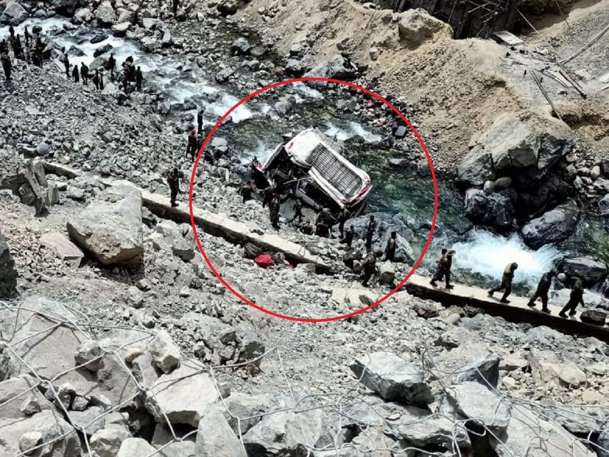 5+soldiers+killed+in+accident+near+Line+of+Actual+Control+in+Ladakh