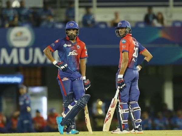 Lalit-Yadav-Axar-Patel