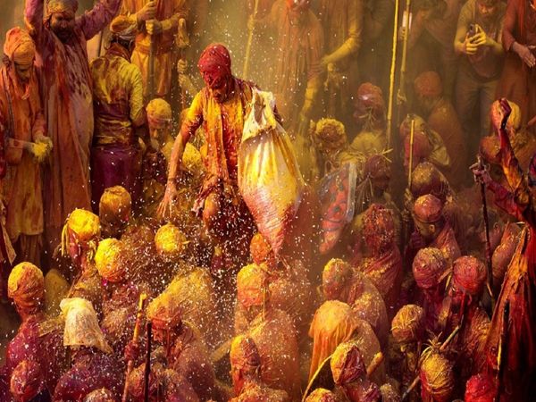 After Barsana, Lathmar Holi celebrated in Nandgaon Mathura Today