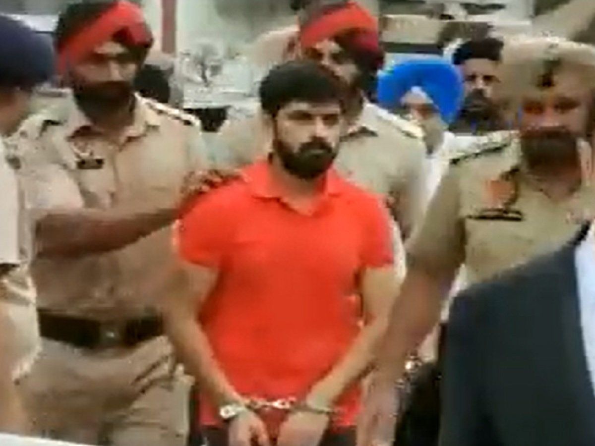 सिद्धू मूसेवाला की हत्या: पंजाब पुलिस को मिली गैंगस्टर लॉरेंस बिश्नोई की ट्रांजिट रिमांड, कल मानसा कोर्ट में होगी पेशी