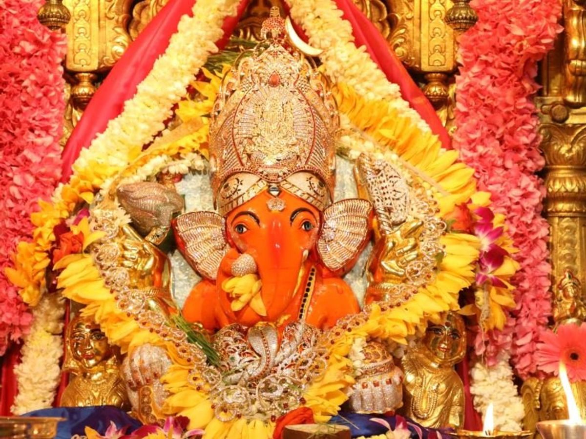 This Is How You Can Watch Live Aarti From Siddhivinayak Temple ...