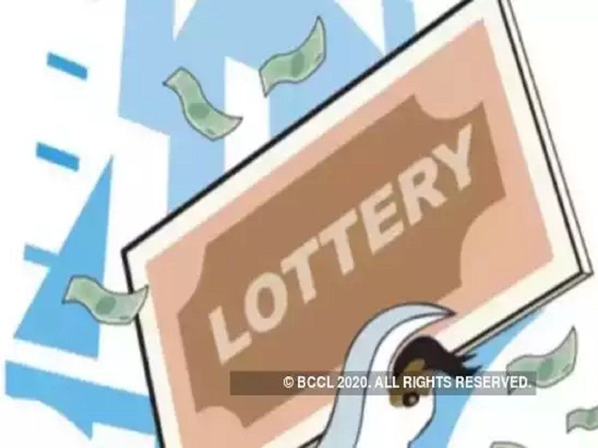 Lottery Tickets: किस्मत हो तो ऐसी! शख्स ने खरीदे 20 टिकट और सभी में एकसाथ लगी लाखों की लॉटरी