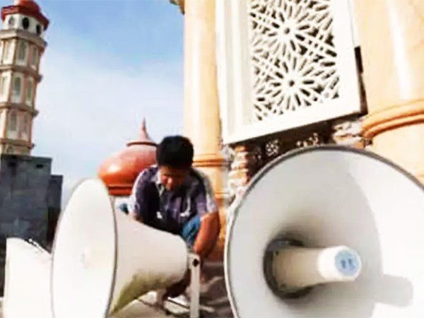 Loudspeakers in Masjid