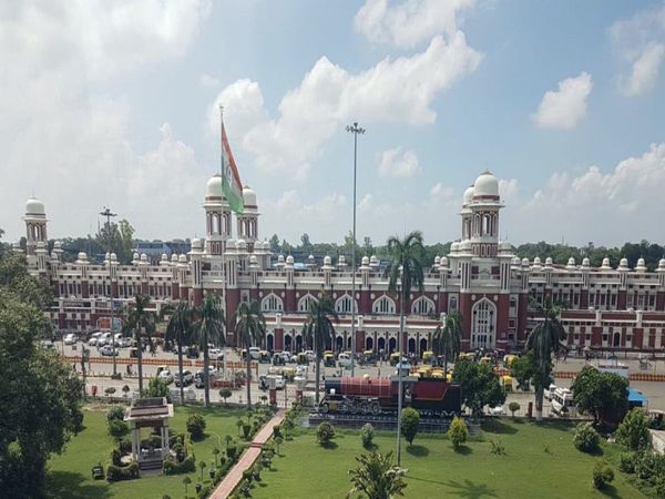 Lucknow Charbagh station