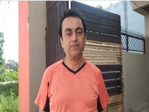 Lucknow Chocolate Stealing